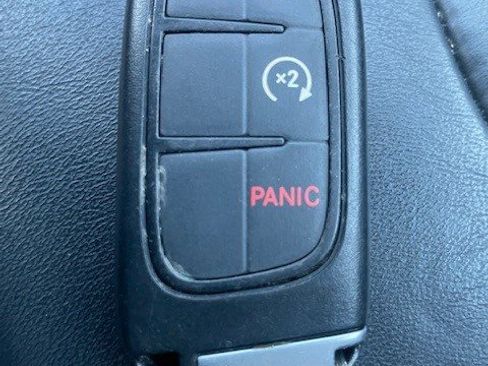 Used 2017 Jeep Cherokee Limited image 12