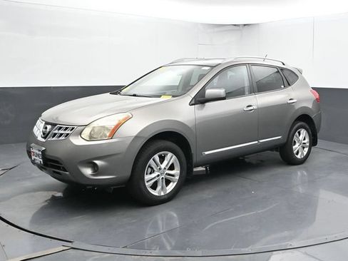 Used 2013 Nissan Rogue SV w/ Premium Pkg AWD/4WD image 7