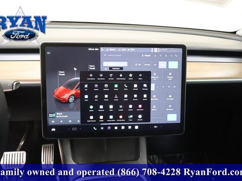 Used 2022 Tesla Model Y Long Range image 22