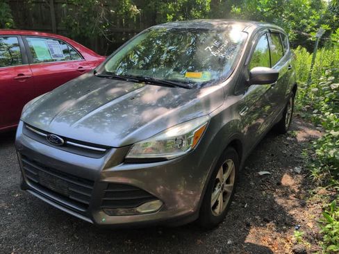 Used 2014 Ford Escape SE FWD image 2