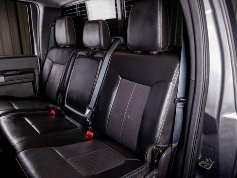 Used 2015 Ford F250 Lariat w/ Lariat Interior Package image 15