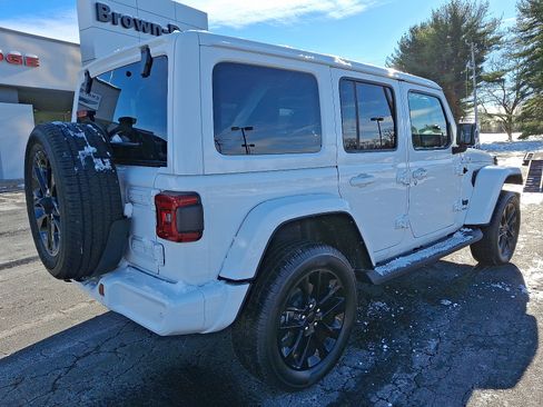 Certified 2021 Jeep Wrangler Unlimited Sahara image 6