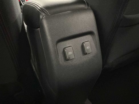 Used 2024 Nissan Kicks SR image 15