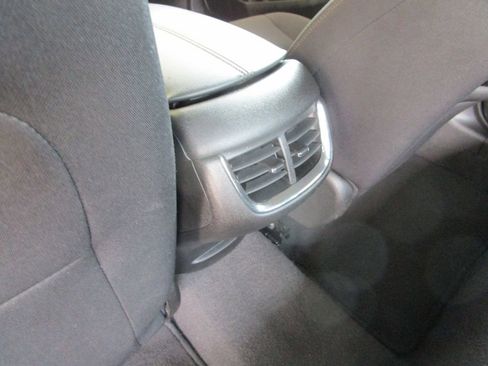 Used 2024 Chevrolet Malibu LT FWD image 16