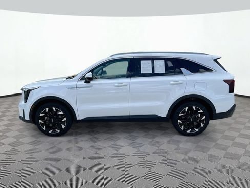 Used 2025 Kia Sorento SX FWD image 9