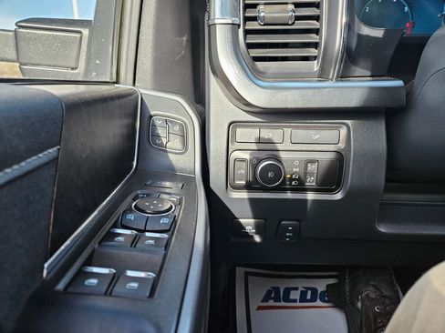 Used 2024 Ford F250 Lariat w/ Chrome Package image 13