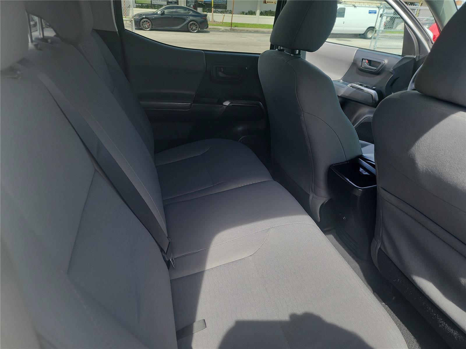 Used 2017 Toyota Tacoma SR5 w/ SR5 Appearance Package (SM) RWD image 25