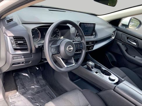 Used 2024 Nissan Rogue SV AWD/4WD image 18