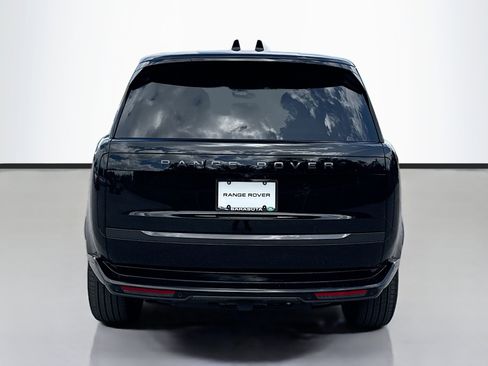 Used 2025 Land Rover Range Rover SE AWD/4WD image 4