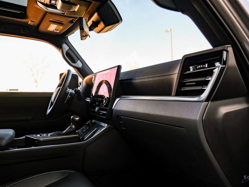 Used 2025 Lexus GX 550 w/ Accessory Package (2T) image 41