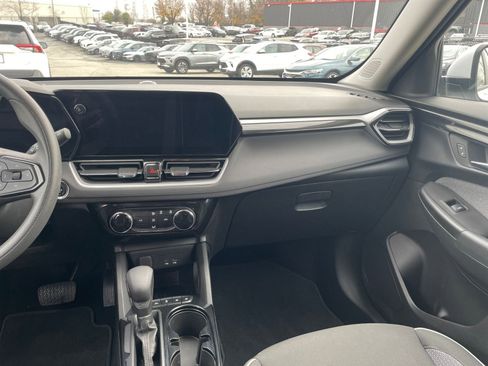 Used 2025 Chevrolet TrailBlazer LT image 33