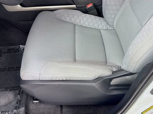 Used 2022 Toyota Tundra SR5 w/ Convenience Package RWD image 18