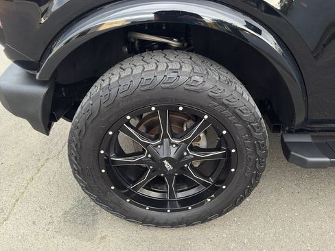 Used 2022 Ford Bronco Outer Banks image 2