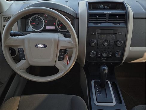 Used 2011 Ford Escape XLS w/ 101A Rapid Spec Order Code image 10