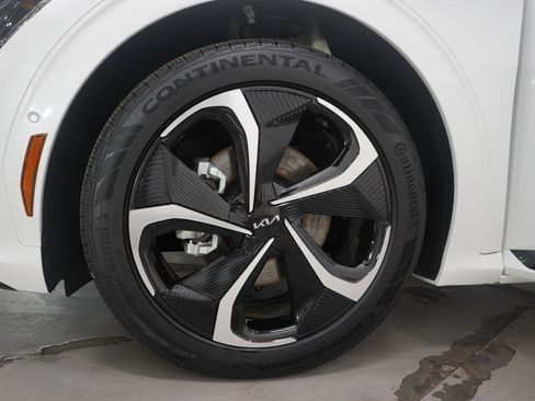 Used 2024 Kia EV6 GT-Line image 30