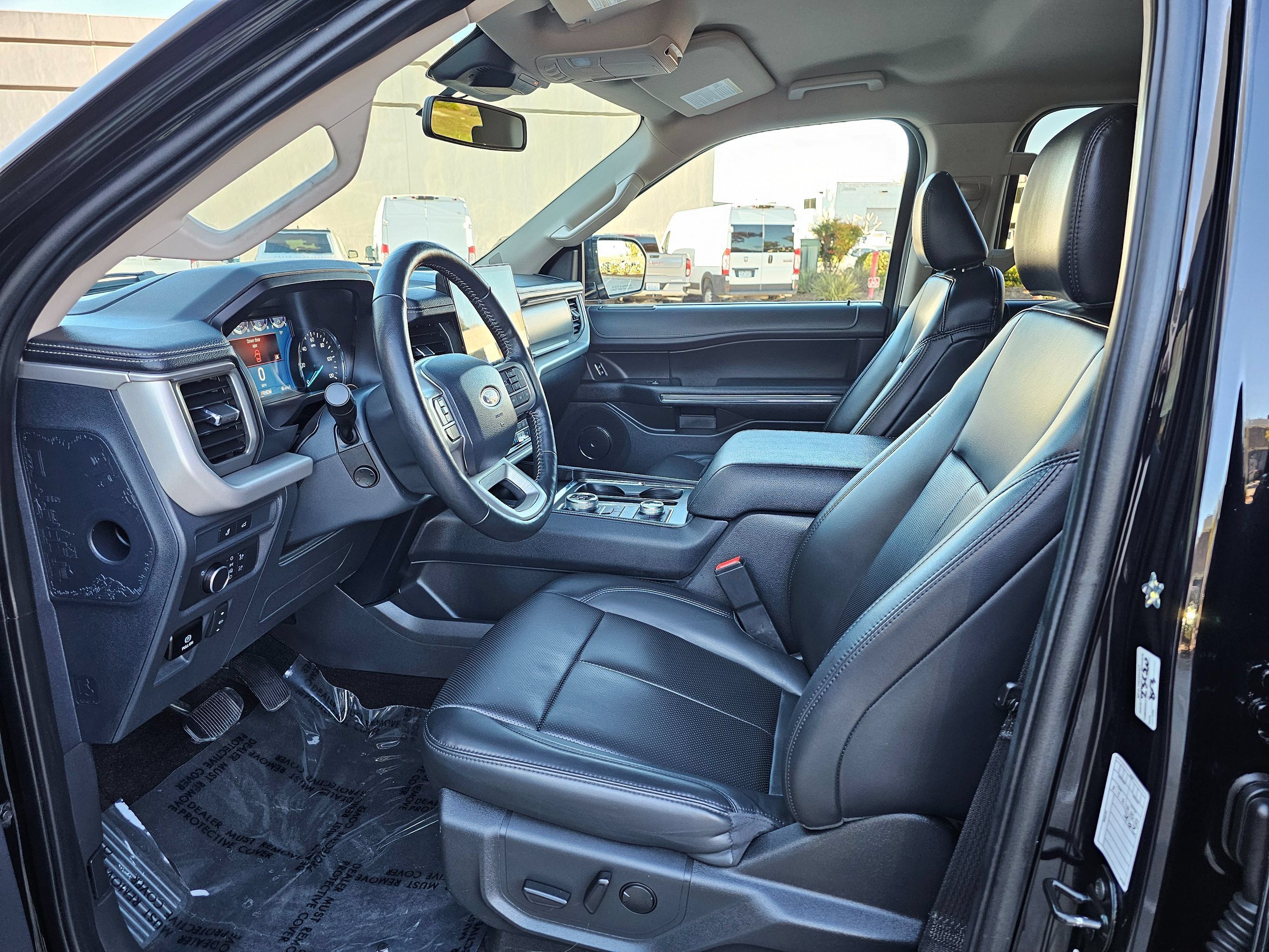 Used 2022 Ford Expedition XLT AWD/4WD image 16