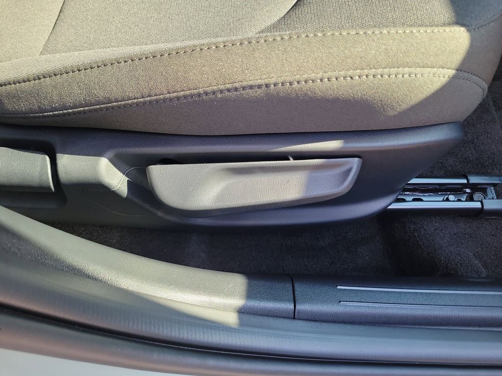 New 2026 Kia K4 FWD image 9