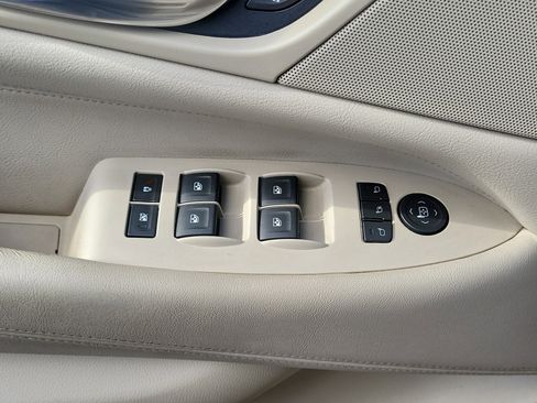 Used 2018 Cadillac Escalade Luxury image 28