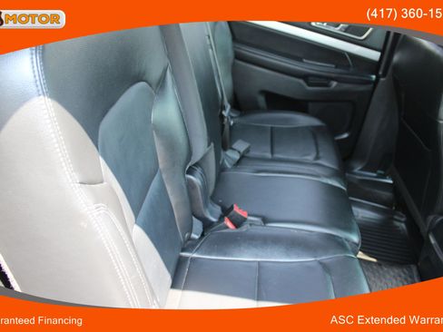 Used 2016 Ford Explorer XLT w/ Equipment Group 202A AWD/4WD image 23