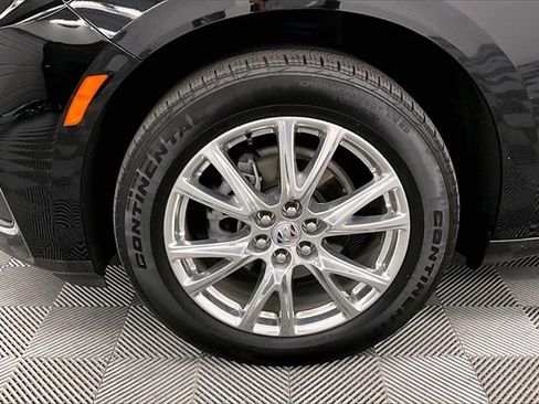 Used 2023 Buick Enclave Essence w/ Experience Buick Package image 9