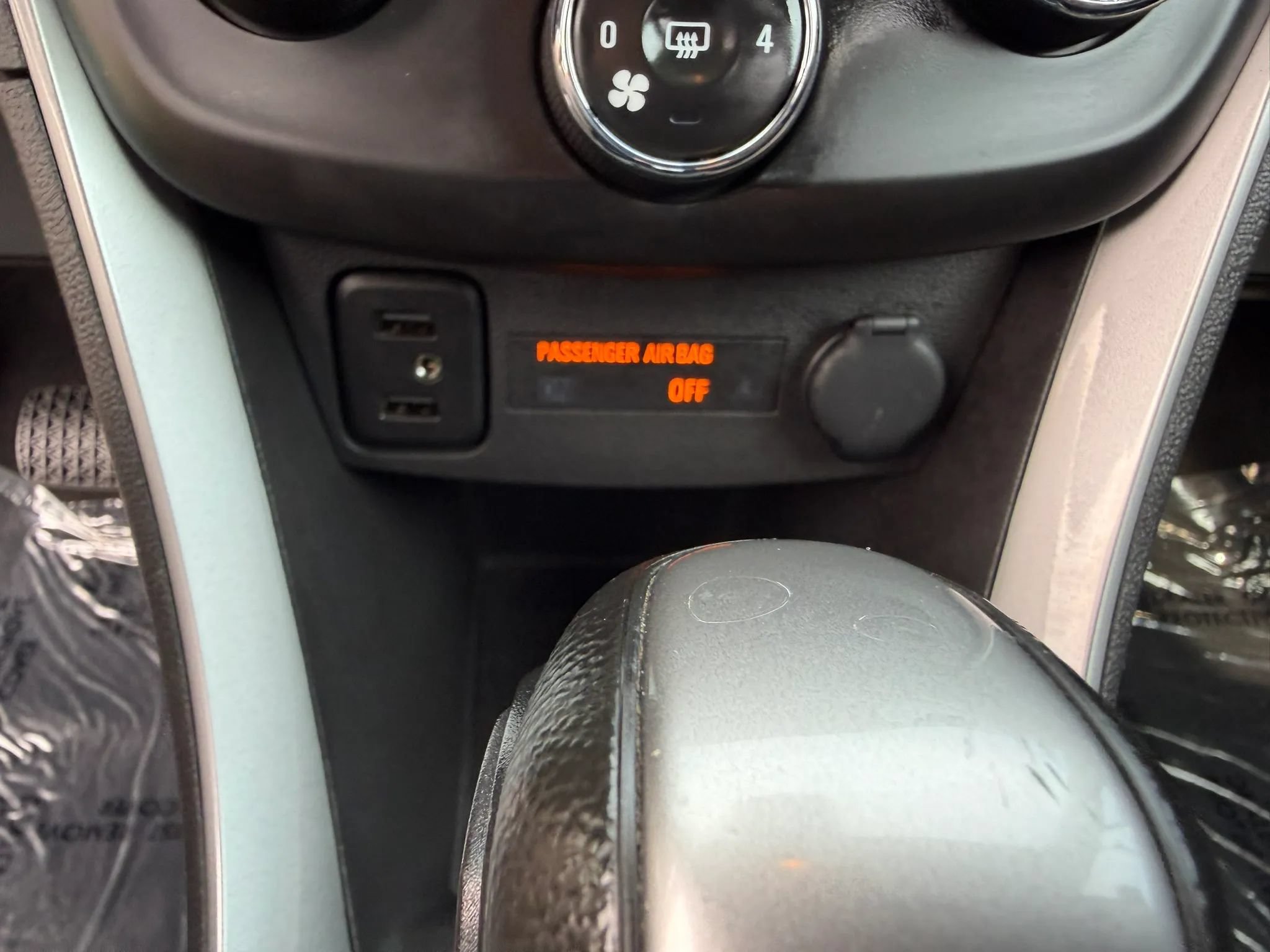 Used 2022 Chevrolet Trax LT w/ Driver Confidence Package AWD/4WD image 24