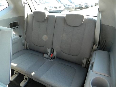 Used 2008 Kia Rondo LX w/ Convenience Pkg image 15