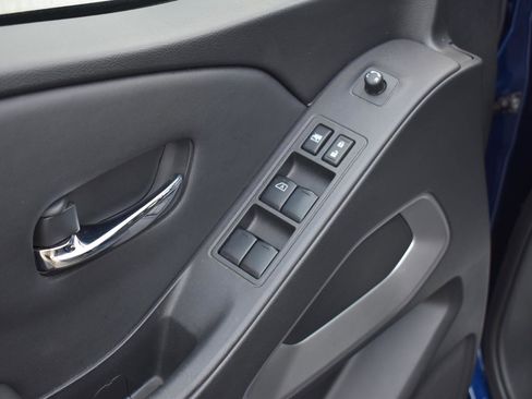 Used 2023 Nissan Frontier SV w/ SV Convenience Package image 27