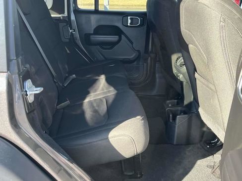 Used 2021 Jeep Wrangler Unlimited Sport image 21