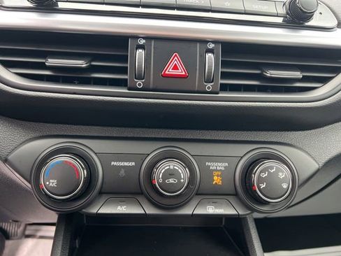 Certified 2024 Kia Forte LXS w/ LXS Technology Package image 20