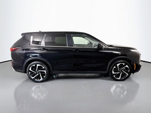 Used 2024 Mitsubishi Outlander SE FWD image 11