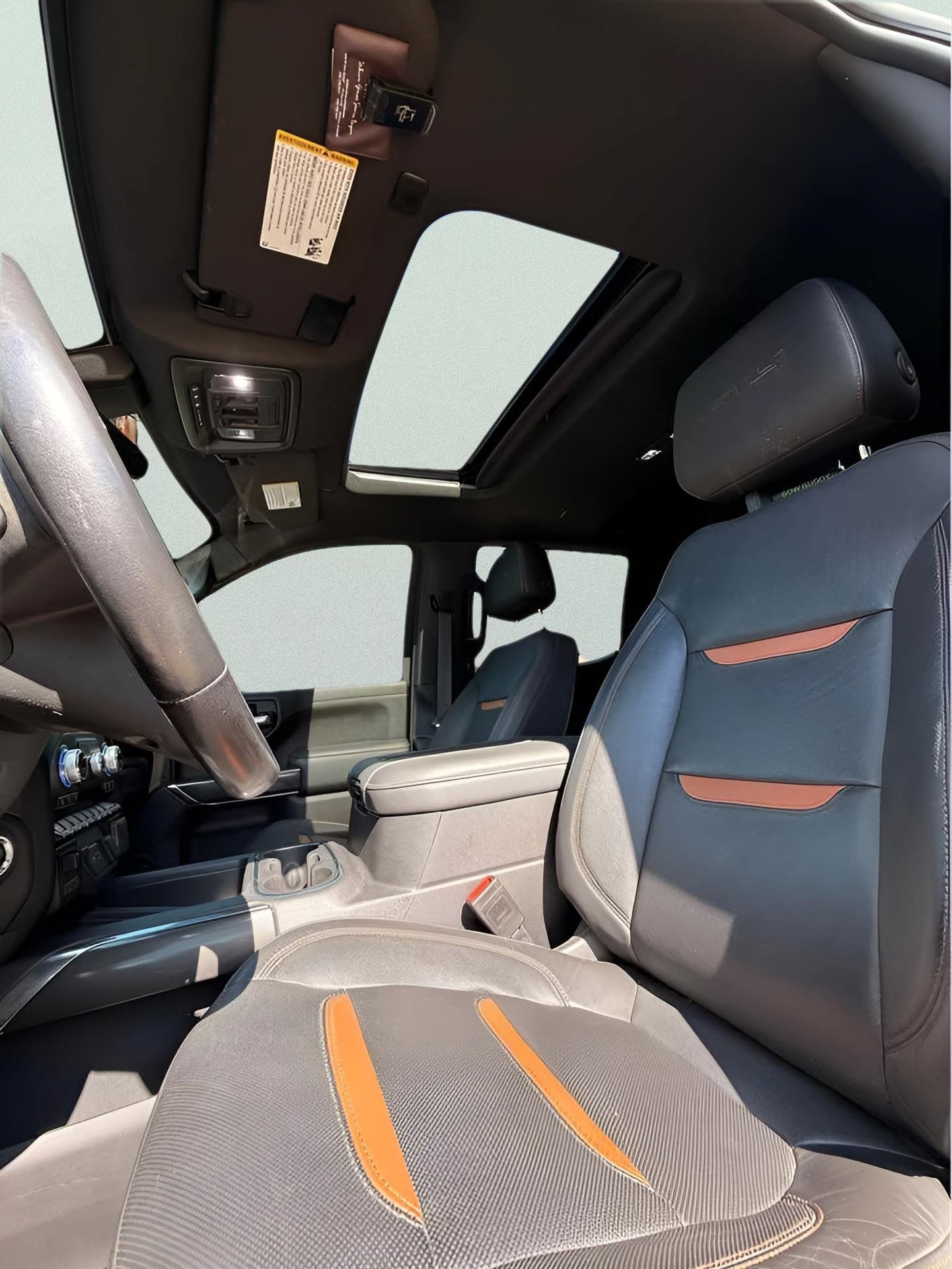 Used 2021 GMC Sierra 1500 AT4 w/ AT4 Value Package AWD/4WD image 3