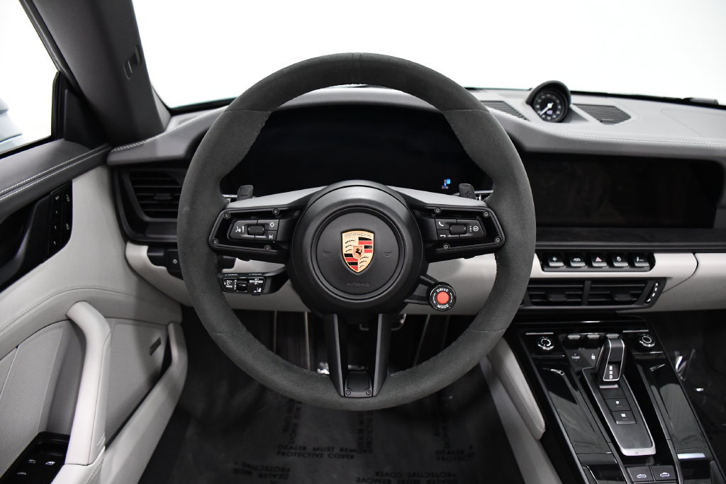 Used 2026 Porsche 911 Carrera GTS RWD image 9