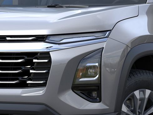 New 2026 Chevrolet Equinox LT w/ Safety and Technology Package FWD image 10