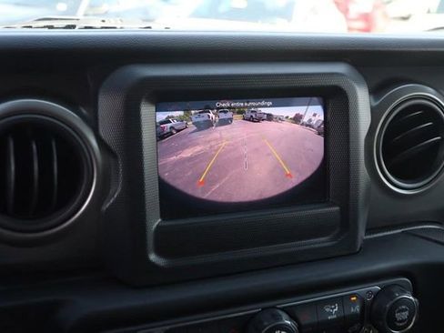 Used 2023 Jeep Wrangler Unlimited Sport AWD/4WD image 16