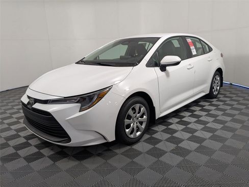 New 2026 Toyota Corolla LE image 2