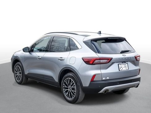 Used 2024 Ford Escape SE image 6