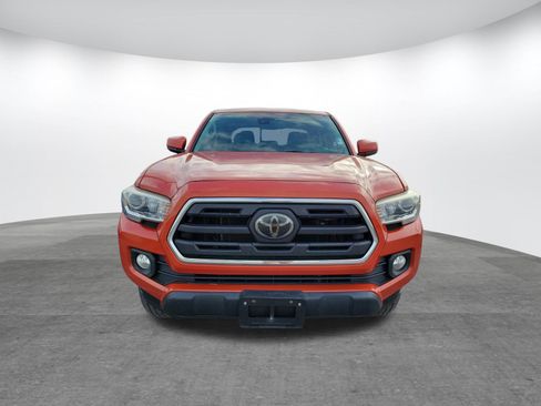 Used 2018 Toyota Tacoma SR5 image 2