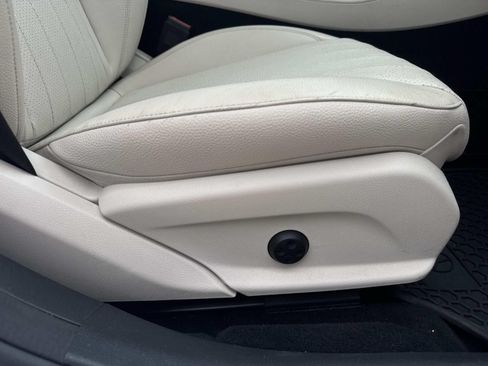 Used 2020 Mercedes-Benz E 350 Sedan w/ Parking Assistance Package image 13