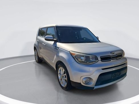 Used 2018 Kia Soul + FWD image 2