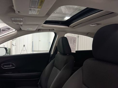Used 2016 Honda HR-V EX image 19