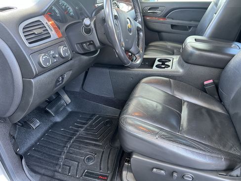 Used 2011 Chevrolet Silverado 3500 LTZ AWD/4WD image 13