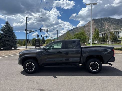 Used 2025 Toyota Tacoma TRD Off-Road w/ TRD Off Road Upgrade Package AWD/4WD image 6
