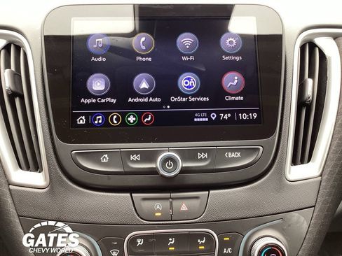 Used 2025 Chevrolet Malibu LT FWD image 3