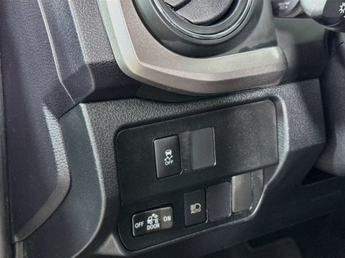 Used 2023 Toyota Tacoma SR5 AWD/4WD image 10