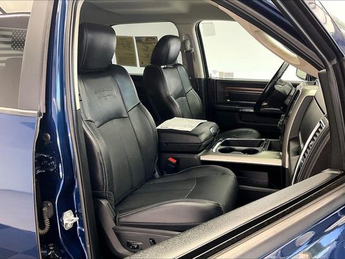 Used 2019 RAM 1500 Laramie AWD/4WD image 6