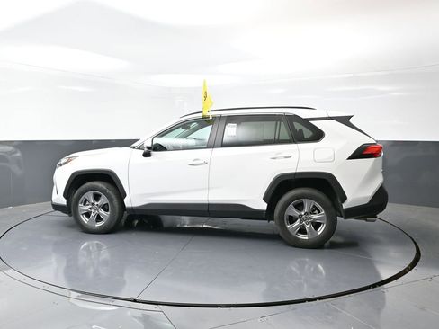 Used 2025 Toyota RAV4 XLE image 9