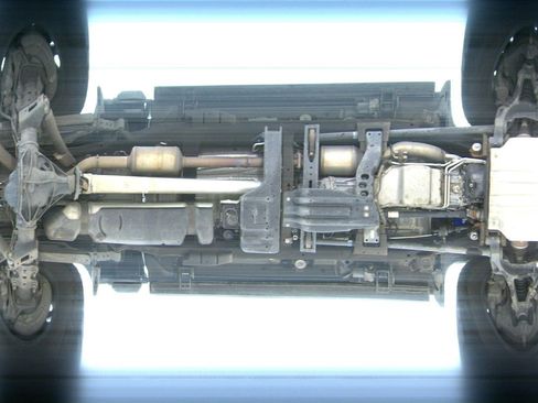 Used 2025 Chevrolet Silverado 2500 ZR2 w/ Technology Package image 24