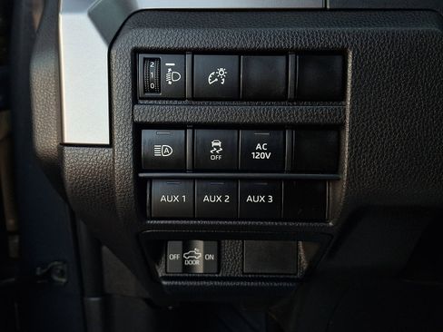 Used 2024 Toyota Tacoma TRD Off-Road w/ TRD Off Road Upgrade Package image 27