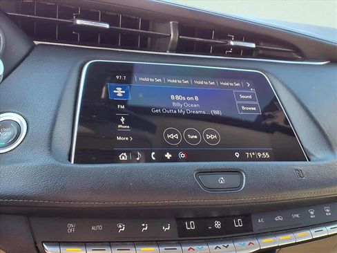 Used 2019 Cadillac XT4 Premium Luxury image 18