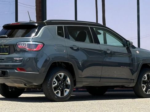 Used 2018 Jeep Compass Trailhawk w/ Navigation Group AWD/4WD image 12